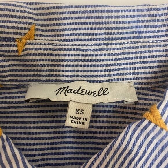 Madewell Star Embroidered Cutout Button Top C15 - Picture 9 of 13
